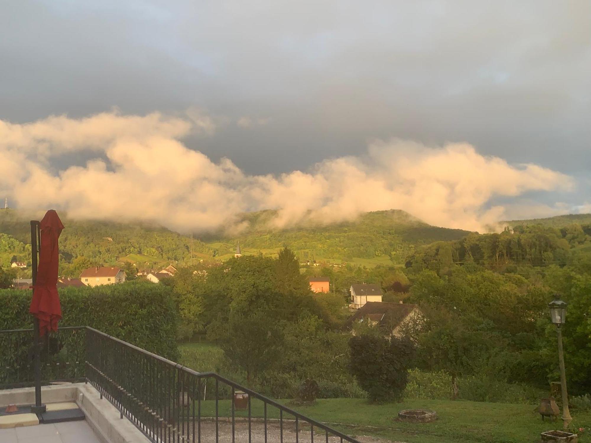 Bed and Breakfast Longue Vue En Арбуа Экстерьер фото